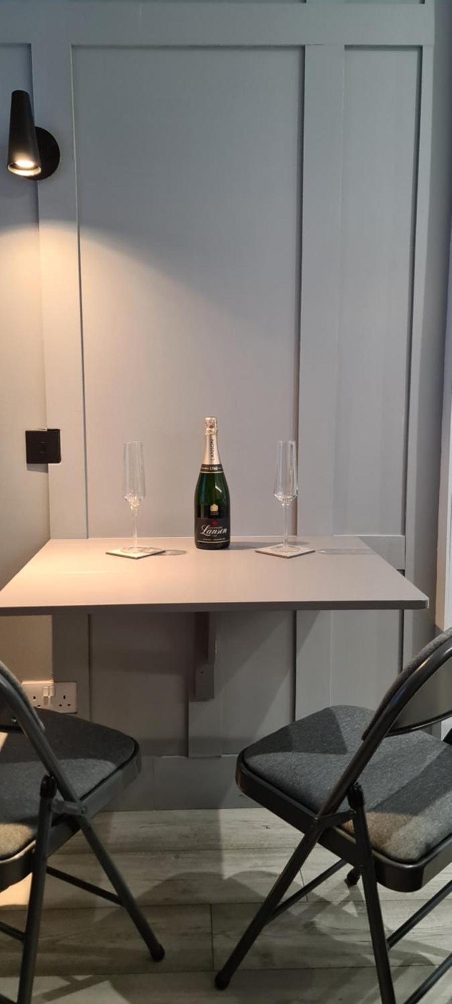 17 Apartment